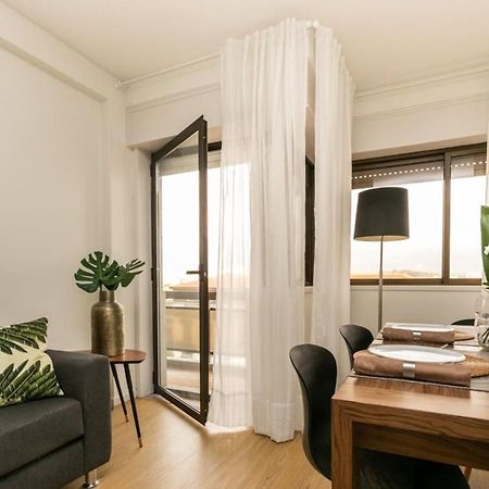 Aposentus - Elegant Functionality Porto Downtown Apartment Bagian luar foto