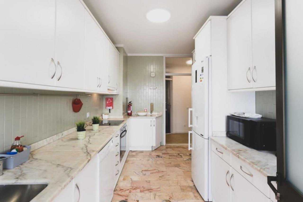 Aposentus - Elegant Functionality Porto Downtown Apartment Bagian luar foto
