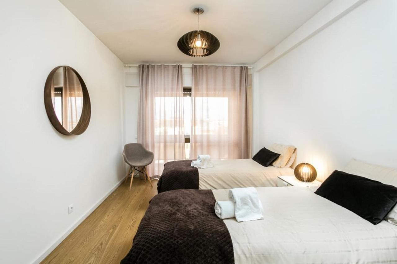 Aposentus - Elegant Functionality Porto Downtown Apartment Bagian luar foto