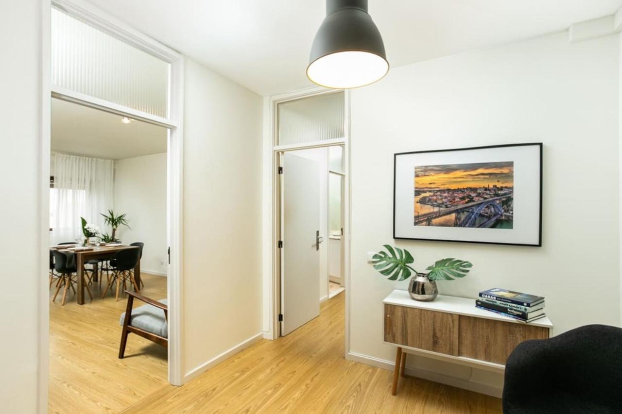 Aposentus - Elegant Functionality Porto Downtown Apartment Bagian luar foto
