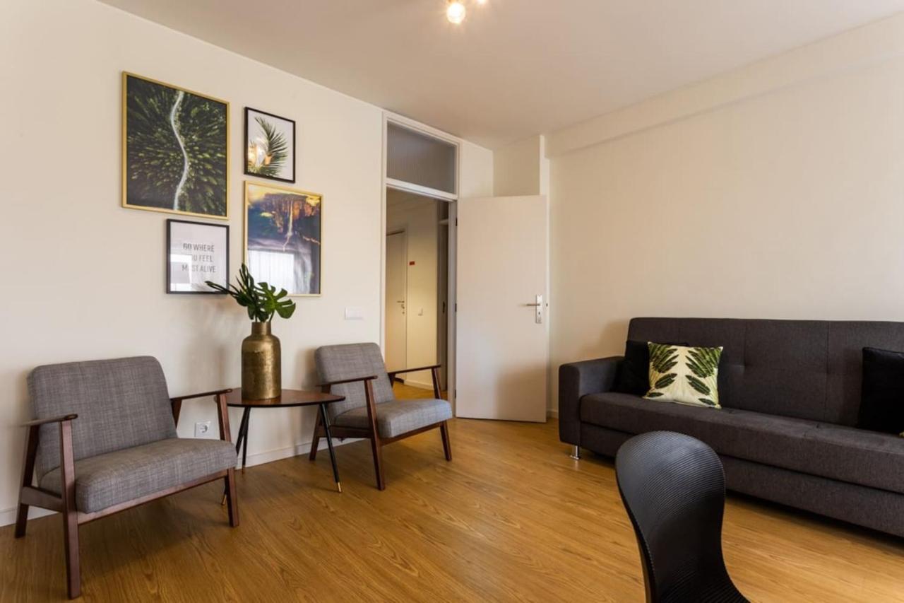 Aposentus - Elegant Functionality Porto Downtown Apartment Bagian luar foto